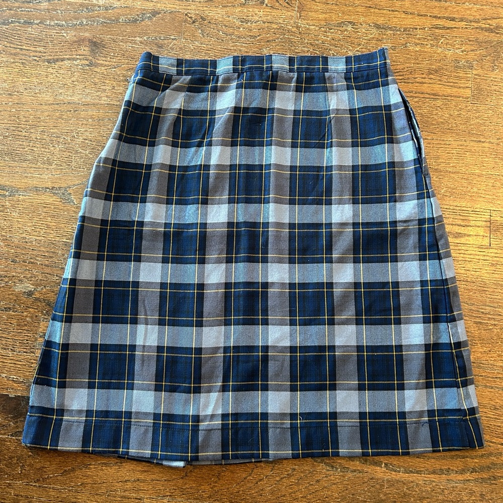 Lands End School Uniform Girls Navy Plaid A-Line Skirt Below the Knee